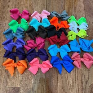 Set of 23 medium hair bows, all with alligator clip back